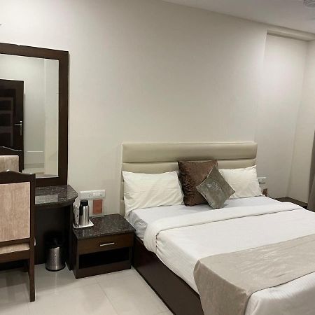 The Eden Indore Exterior foto