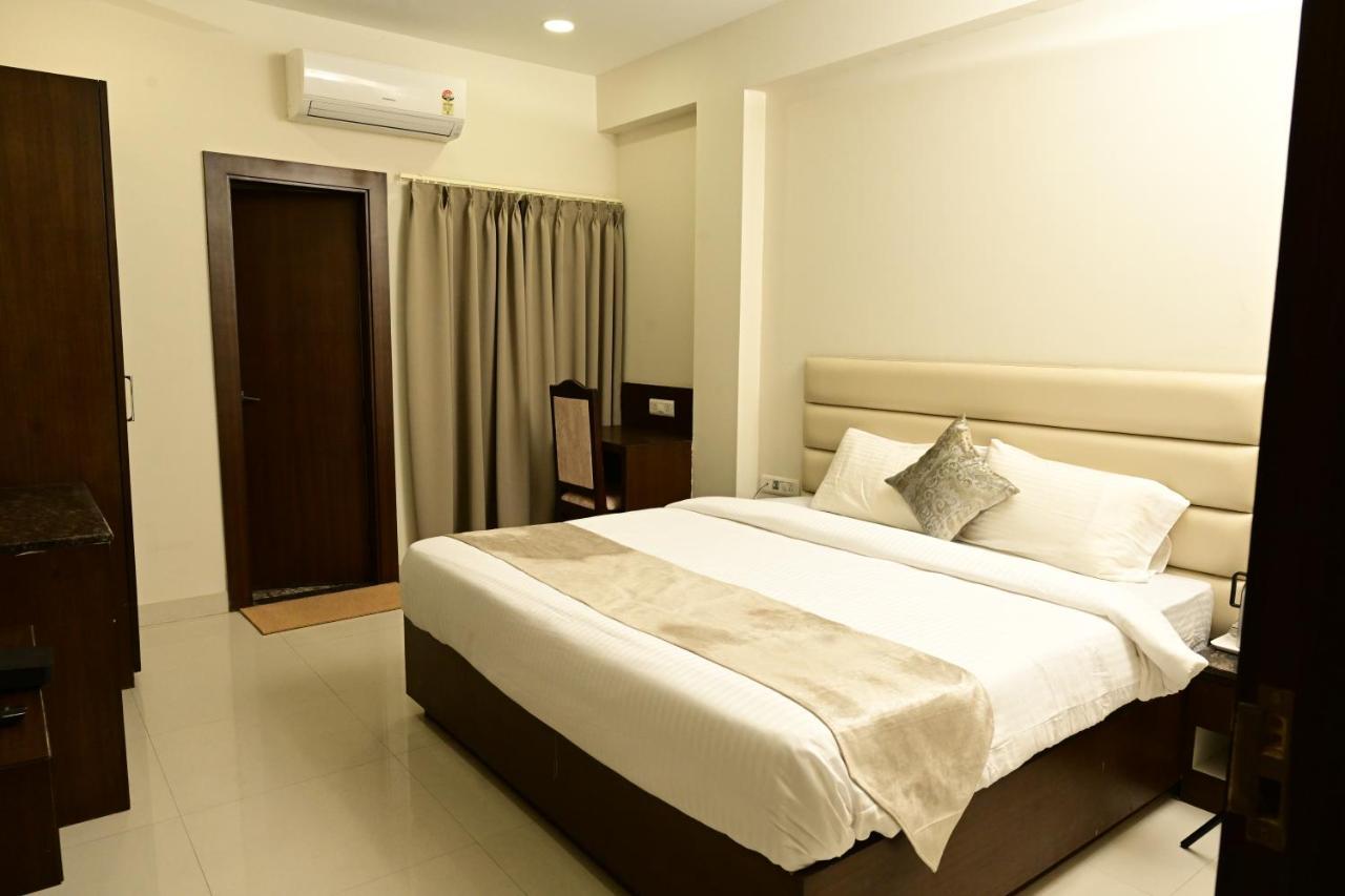 The Eden Indore Exterior foto
